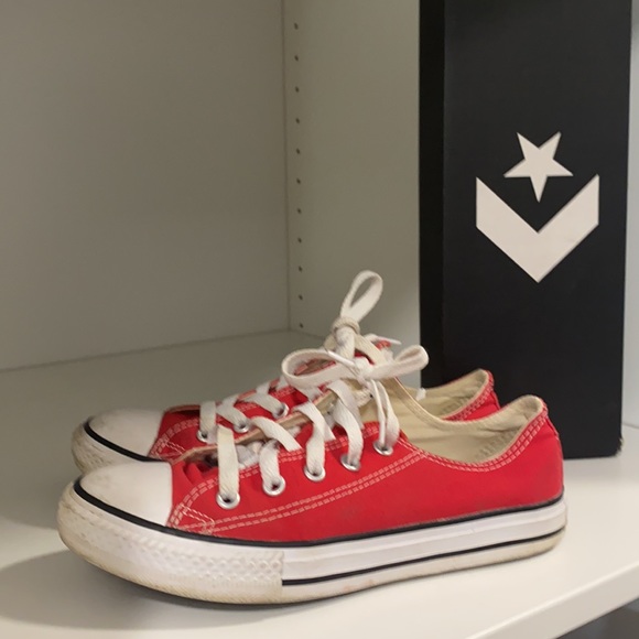 RED CONVERSE⭐️ ALL STAR - Picture 3 of 5